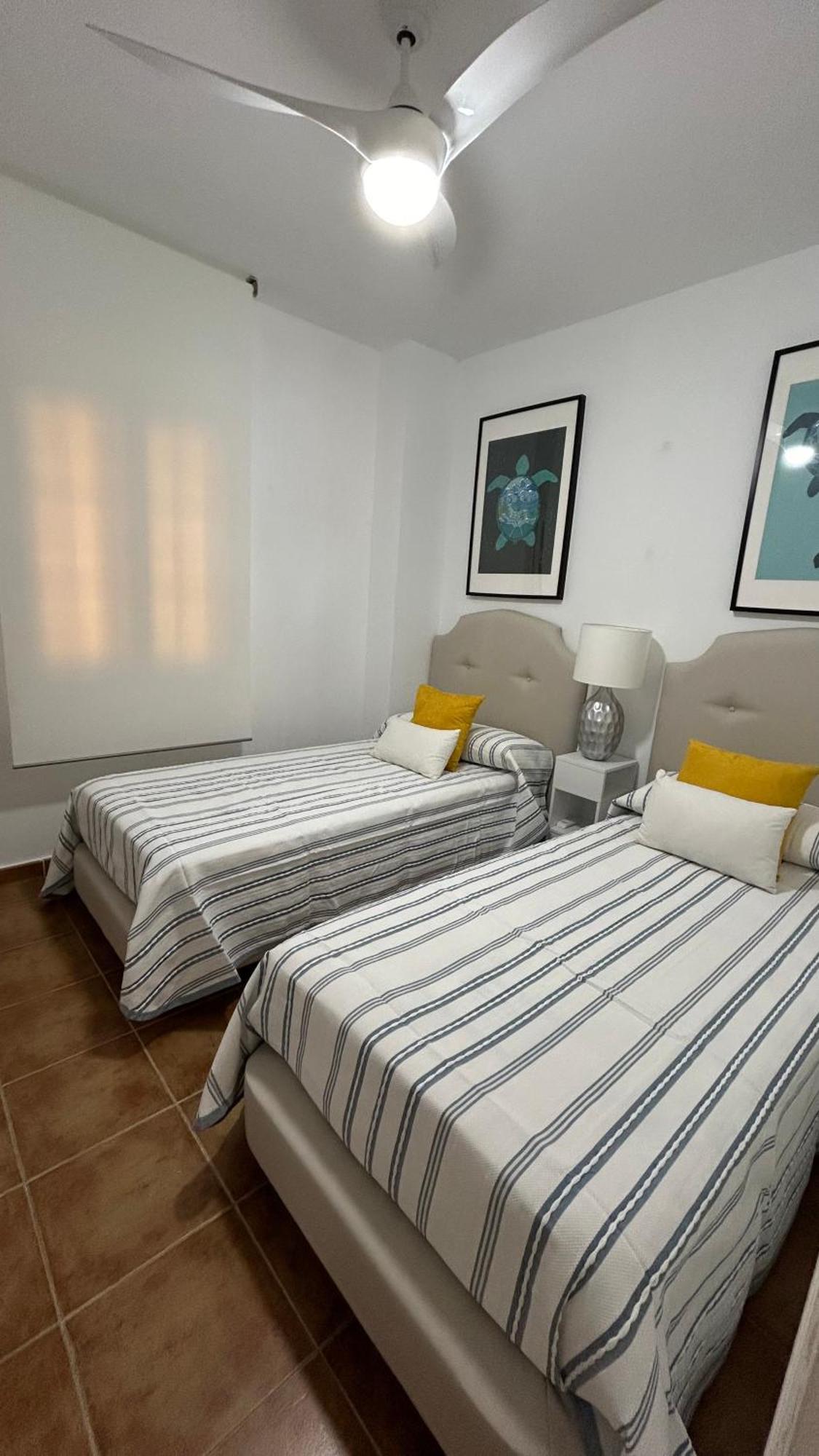 Apartamento 2 Dormitorios Isla Canela Exterior photo